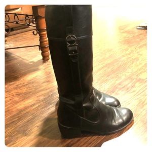 Black riding boots, super comfy, EXCELLENT cond!